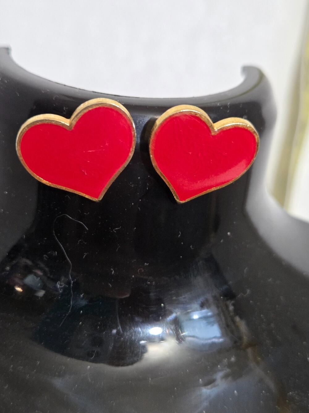 Hallmark Red Heart Gold Tone Stud Earrings Signed Valentine's Day #EA9